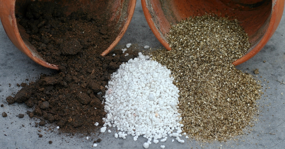 2 Pack Espoma VM8 8-Quart Organic Vermiculite 