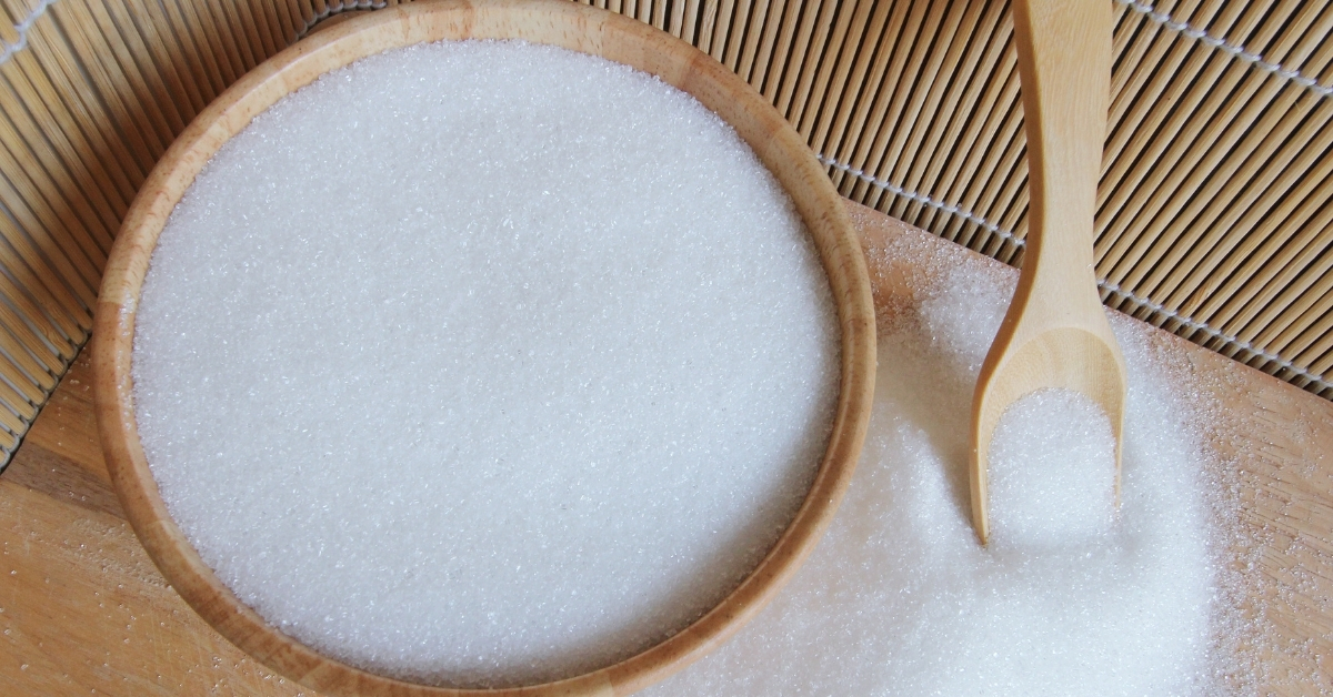Only Use White Sugar or Organic Unrefined Sugar for Hummingbird Food Recipe