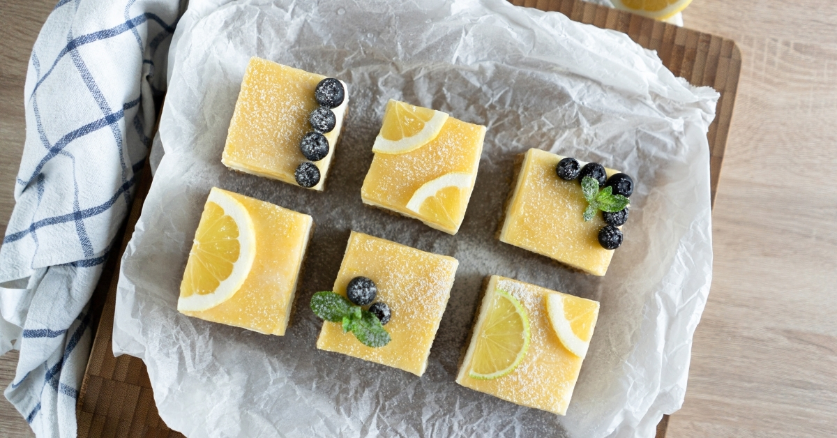 making lemon curd bars